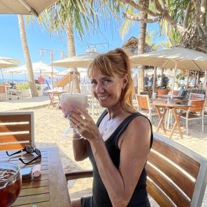 A1A3D348 2166 4F18 B2B9 2B5780C06725 L0 001 675x675 1 Scottsdale Travel Chick 300x300